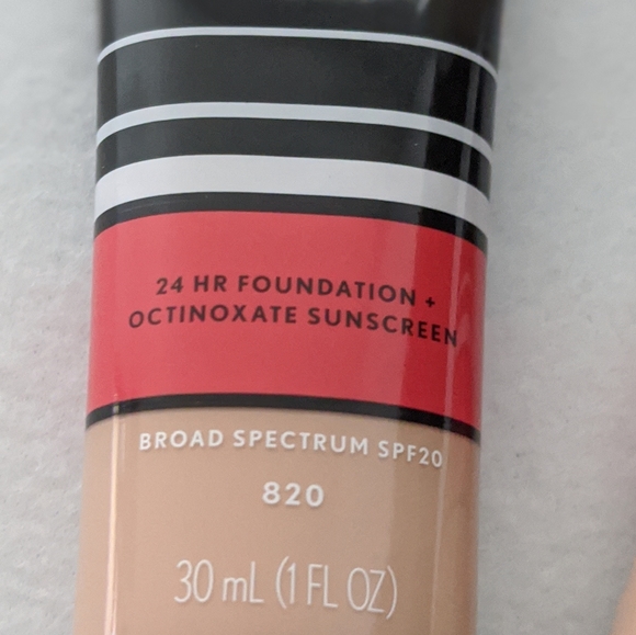 Covergirl outlast active #820 - Picture 3 of 6